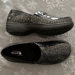 Air Supply plus clinic shoes New in box